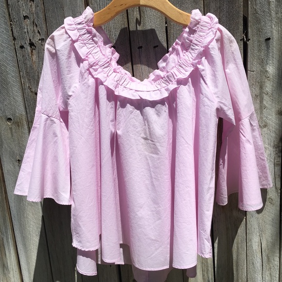 Forever 21 Tops - NWT Forever 21 Off Shoulder Top Cotton Pink S